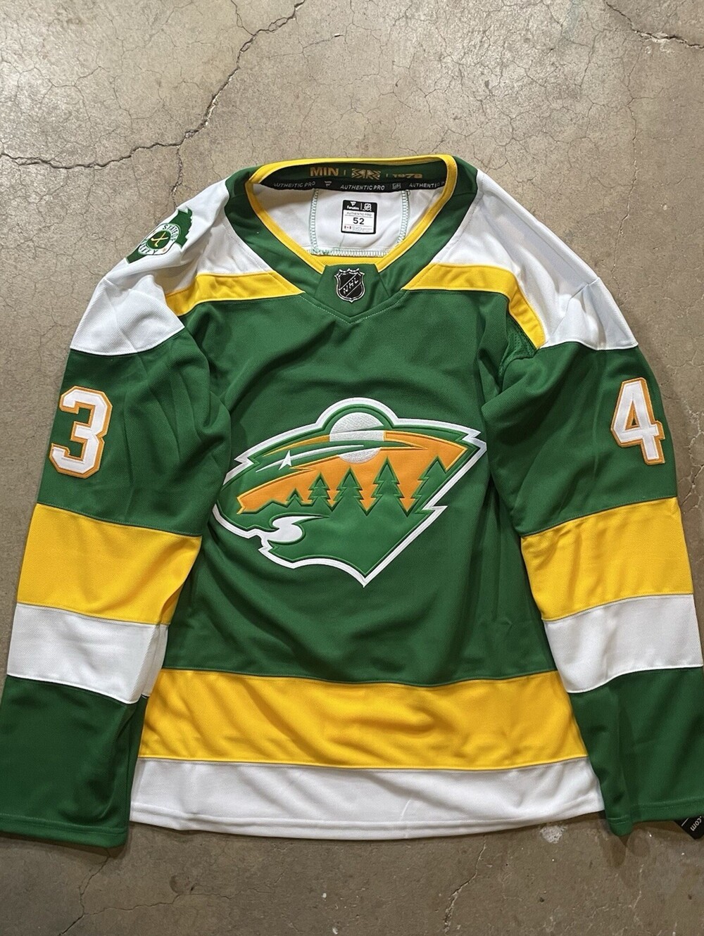 Quinn Hughes Minnesota Wild Green Jersey Mens Size L NEW